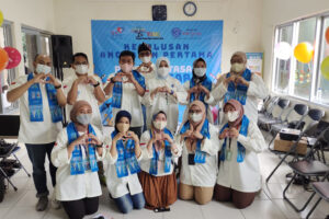 Kelulusan Angkatan Pertama, Pendidikan untuk Anak Buta Aksara
