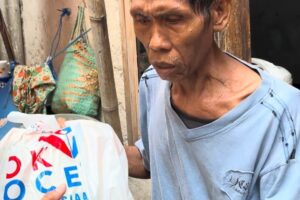 OK OCE Kemanusiaan Salurkan Bantuan ‘Beras Kemanusiaan’ bagi Warga Klender